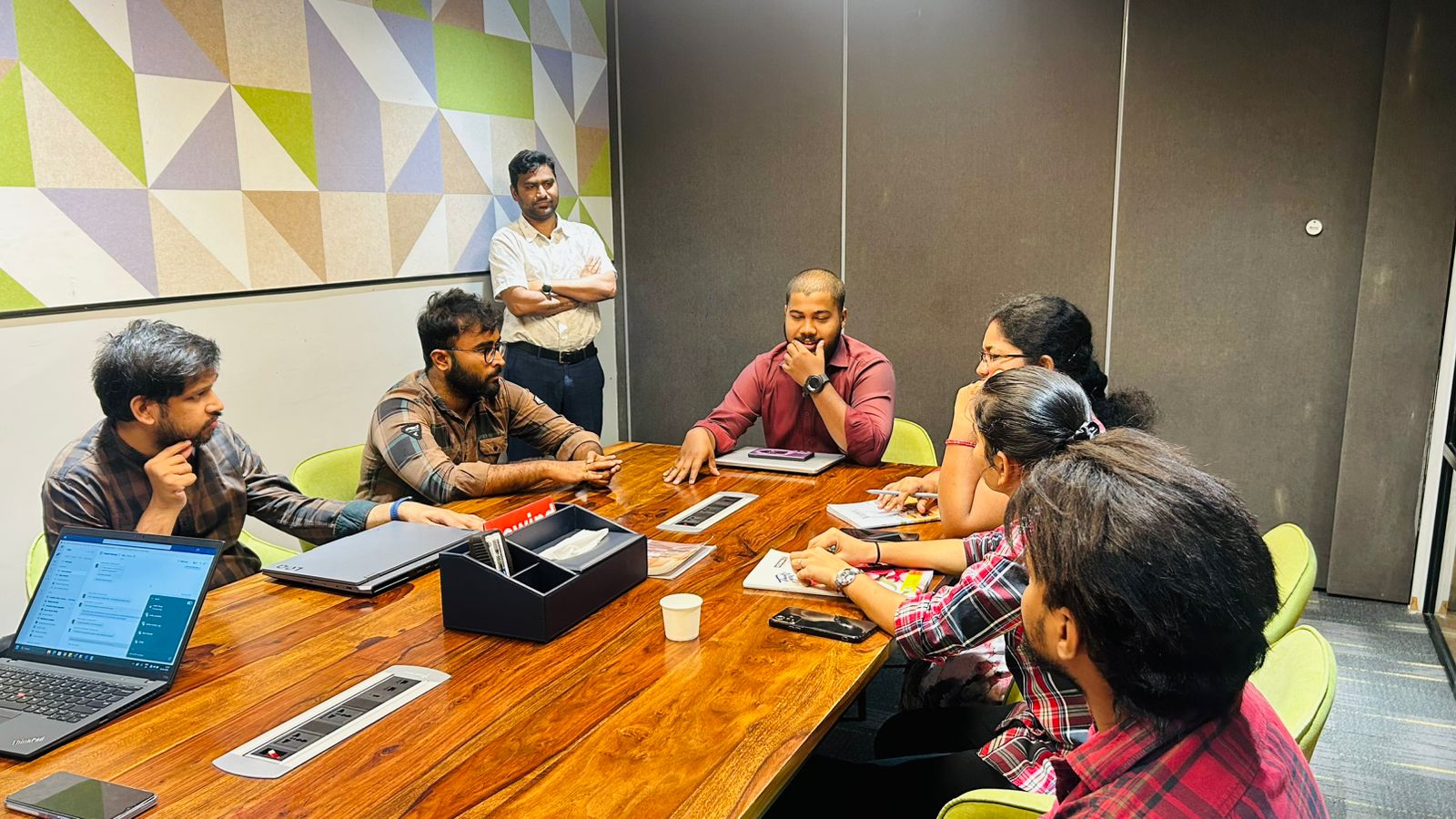 Real-time problem solving and collaborative learning in workshop